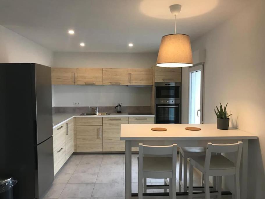 Appartement Neuf Avec Spa Saint-Martin-dʼArdèche 外观 照片